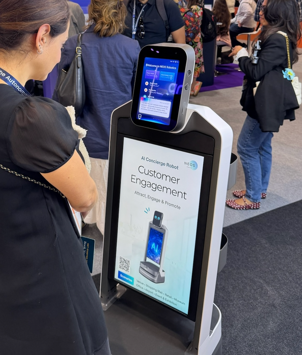 AI Concierge Robot