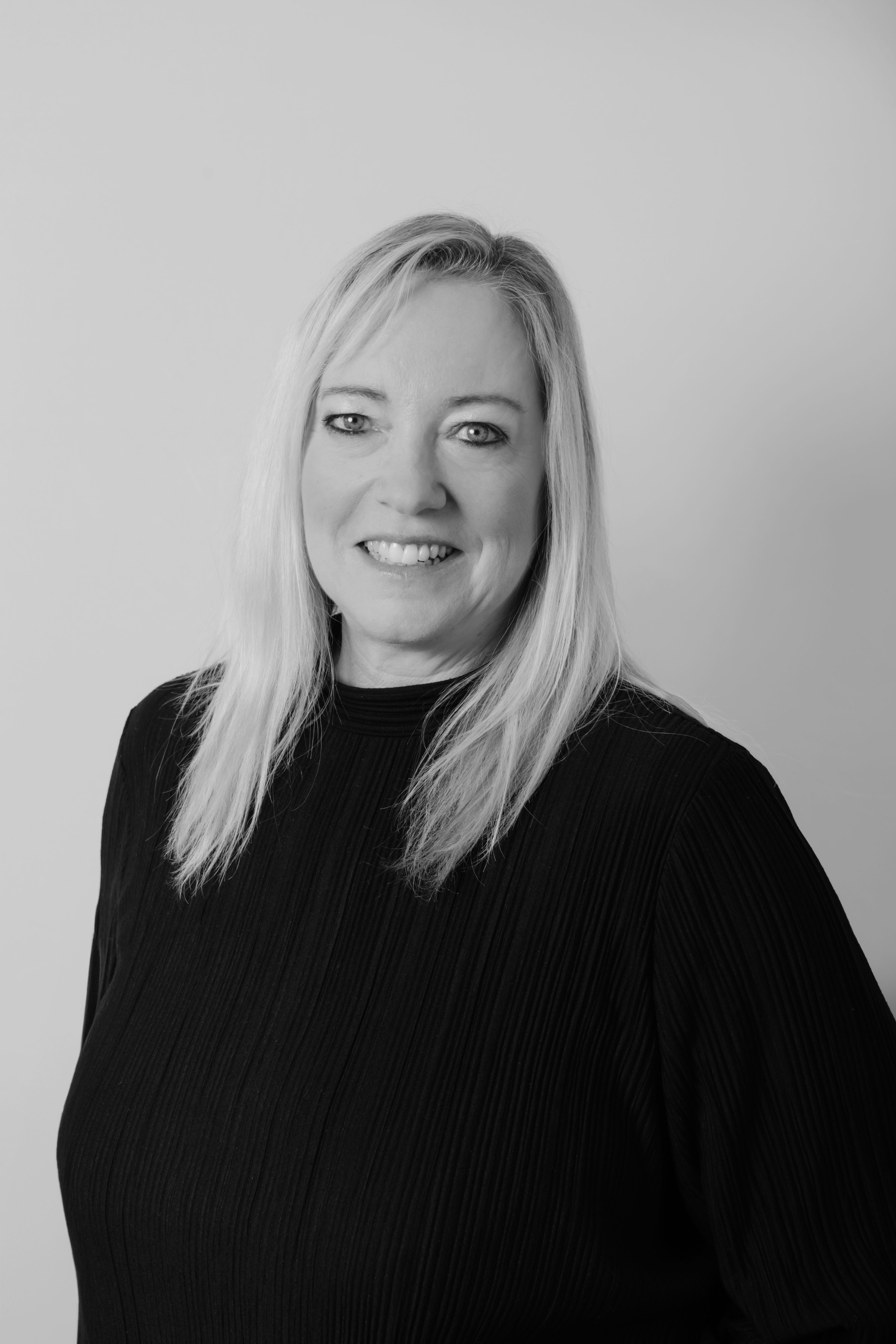 Melanie Gividen Group Sales Director, Terrapinn