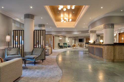 Hilton Nottingham - Hotel Lobby