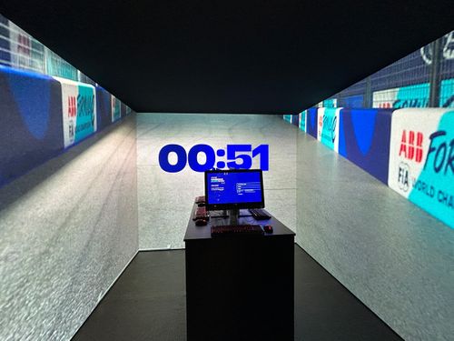 Escape room immersive experience