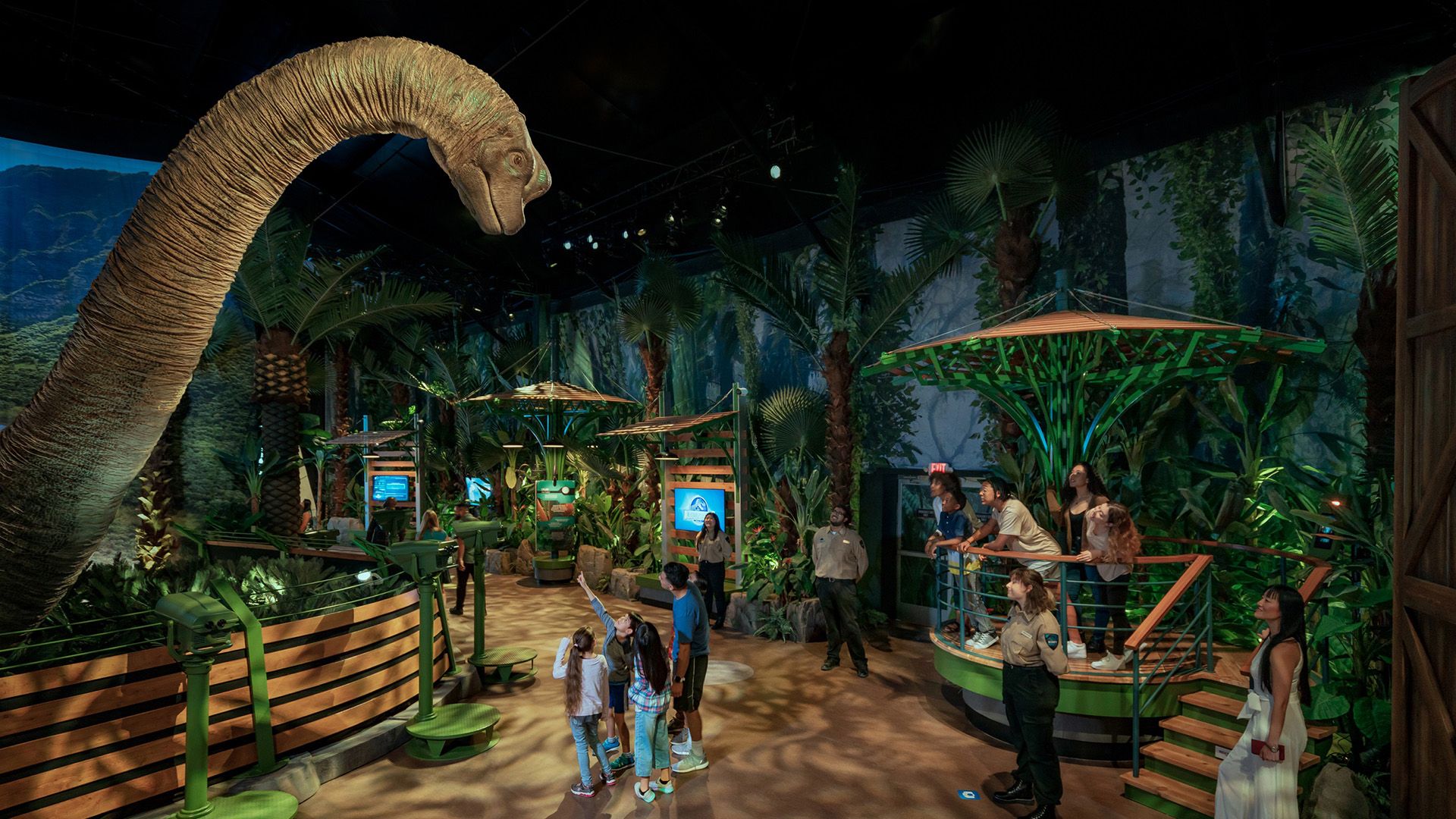 Jurassic World extends tenancy due to phenomenal demand