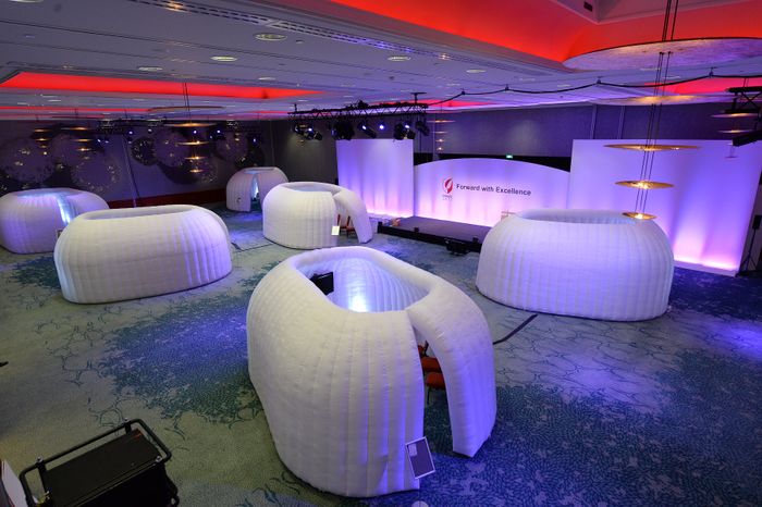 Inflatable Meeting Pods