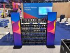 Headset display rails