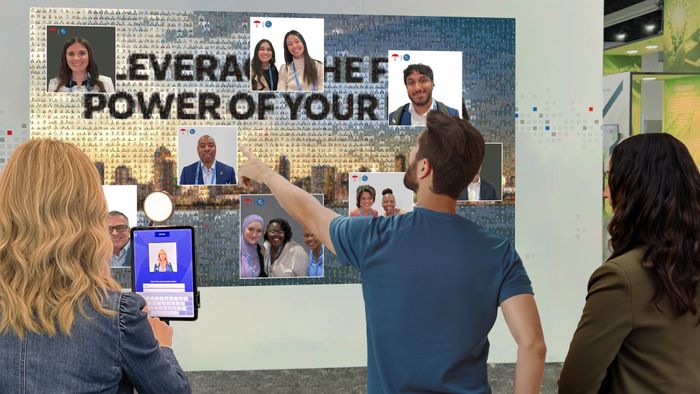 Live Digital Mosaics