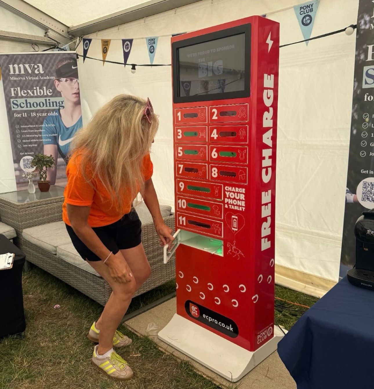 Electronic 12 Bay Locker