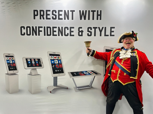 The Giant SmartPhone Experience