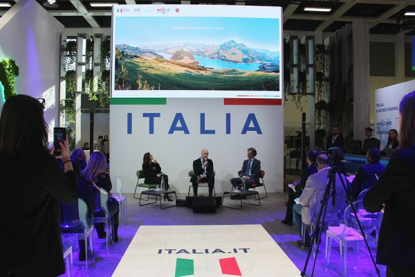 The Smart & Sustainable Future of Events: AI, Data, and Experience-Driven Innovation
