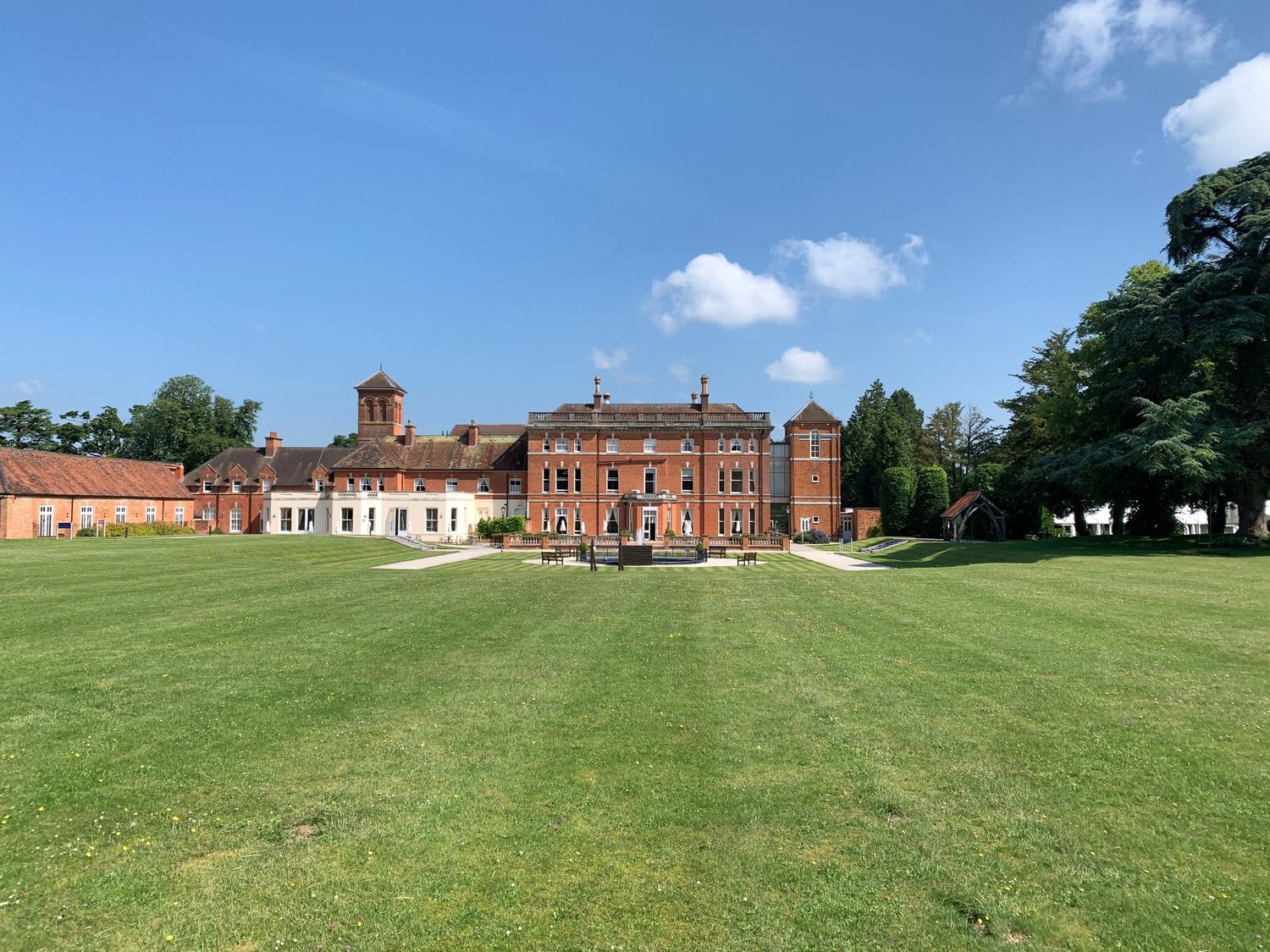 Oakley Hall Hotel