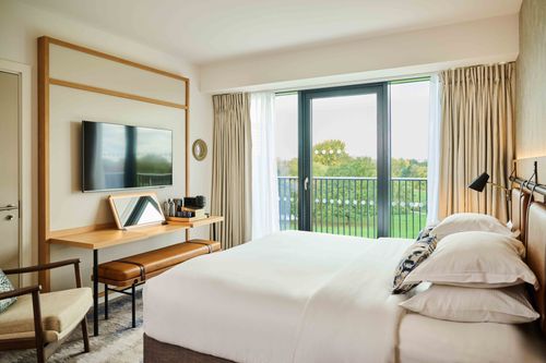 Rooms & Suites