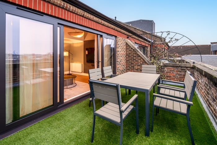 The Penthouse - 3 Bed Apartment