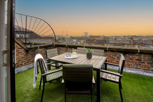 Monarch House Serviced Apartments