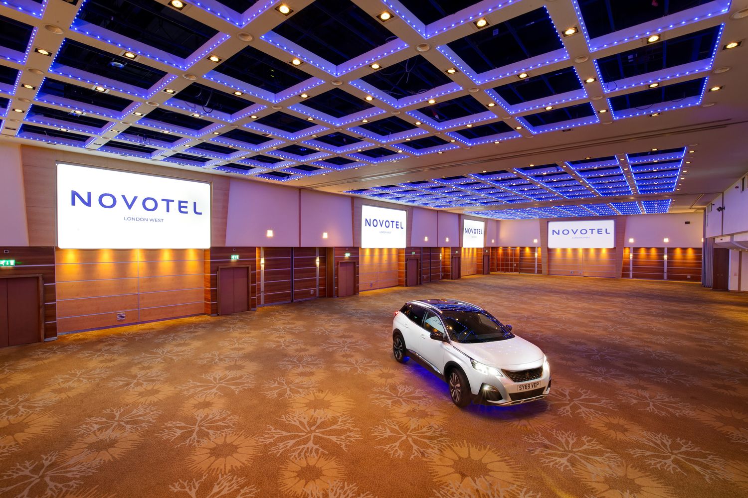 Novotel London West