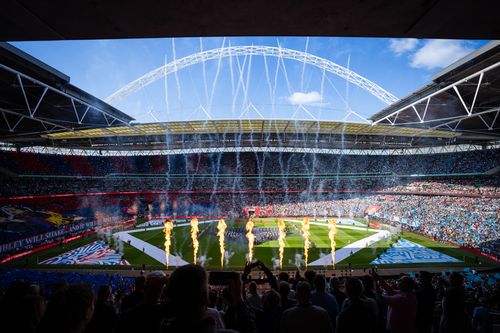 A NEW WAY TO ENJOY ICONIC MOMENTS