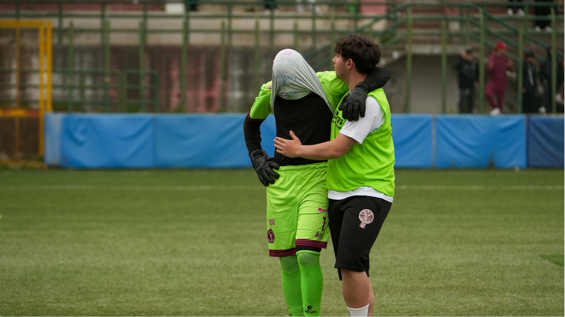 Oxford United Offers Free Suicide Prevention Training to Grassroots Clubs