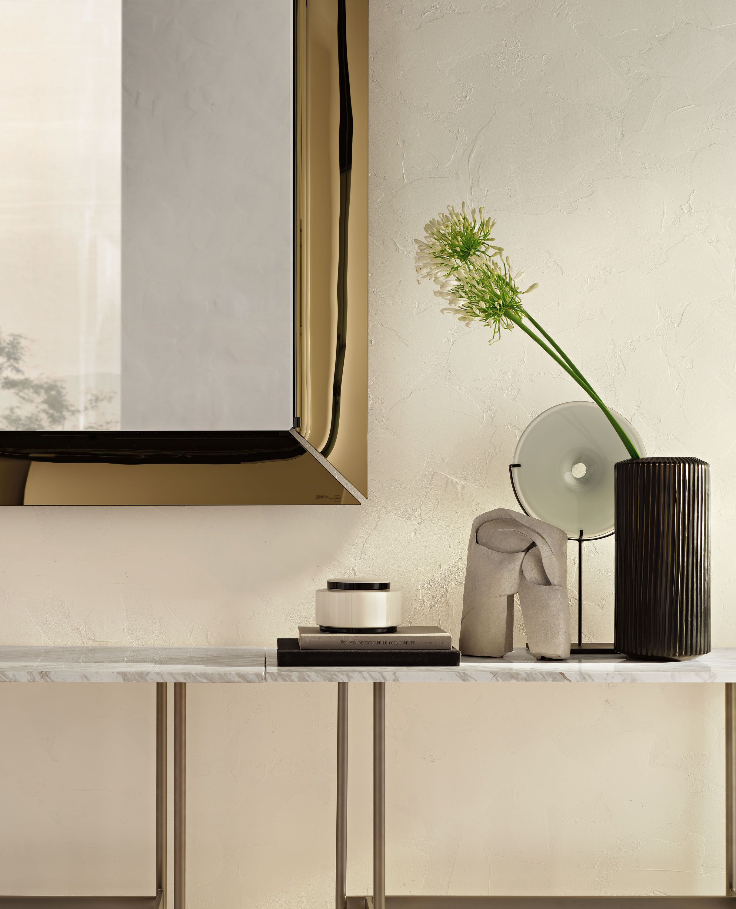 Caadre Mirror