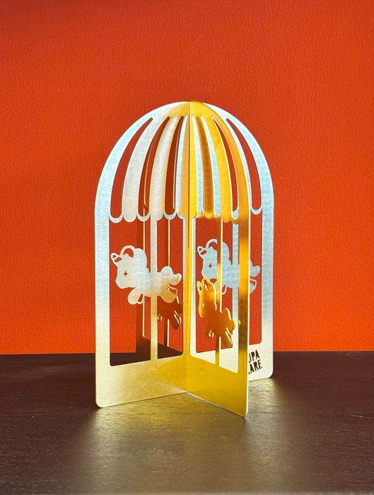 Merry-Go-Round Book Stand