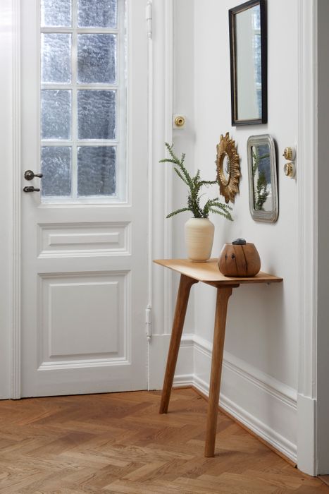 Salon Console Table