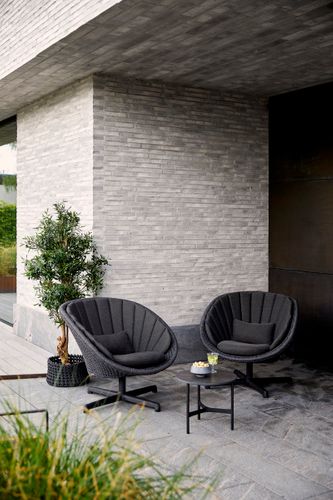 Peacock lounge chair w/swivel aluminium base, Dark grey, Cane-line Soft Rope