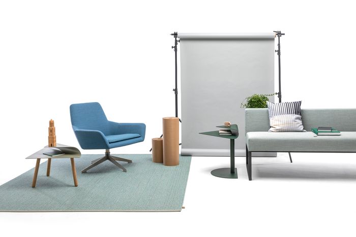 Nivo side table