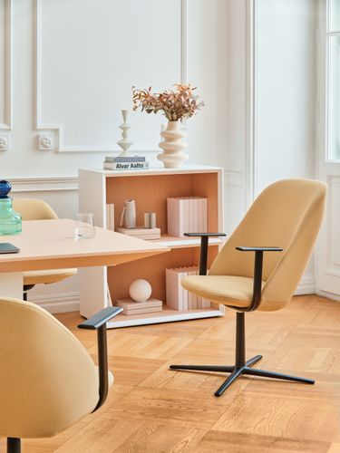 Paralel armchair