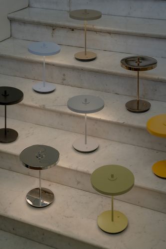 Asteria Move Monochrome