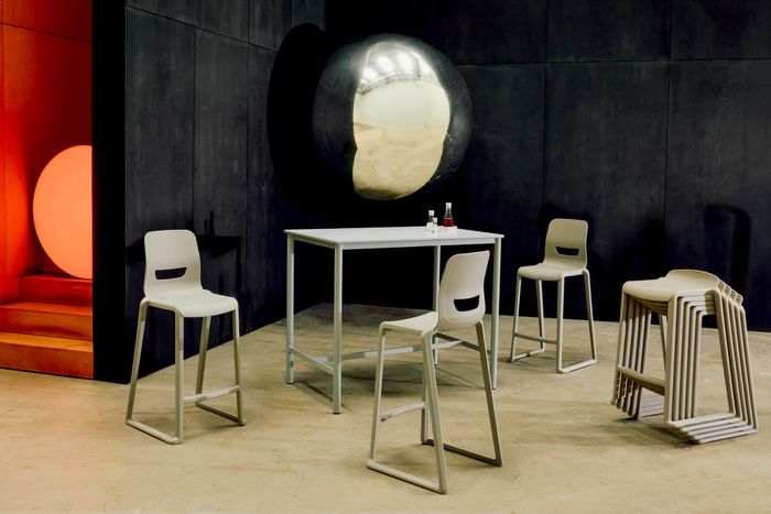 Postura+ One Piece Stool