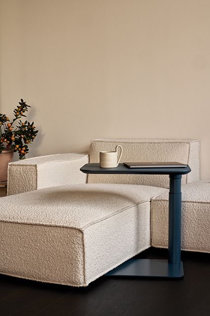 Float Adjustable Collaborative Tables