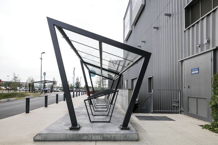 Edge bicycle shelters