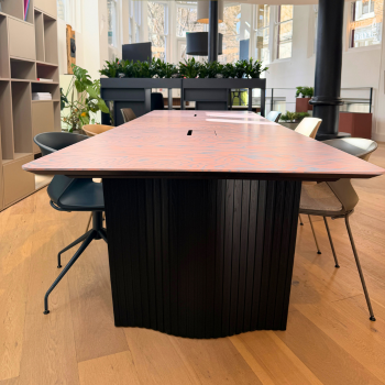 Bow Table