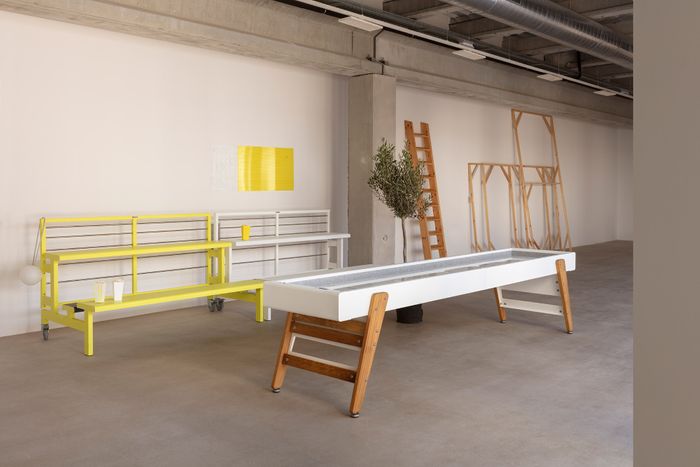 Track shuffleboard table