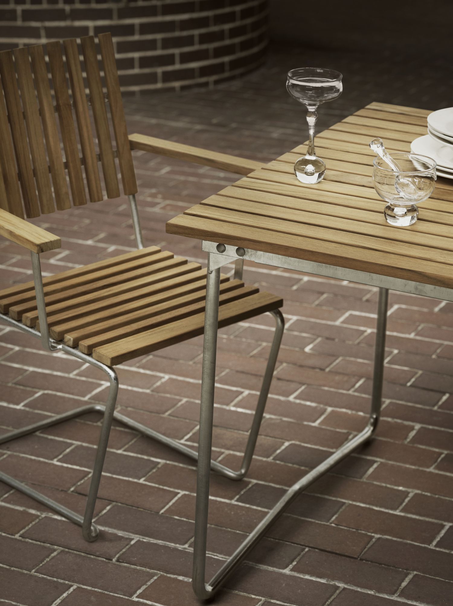 Grythyttan Stålmöbler Bovik table