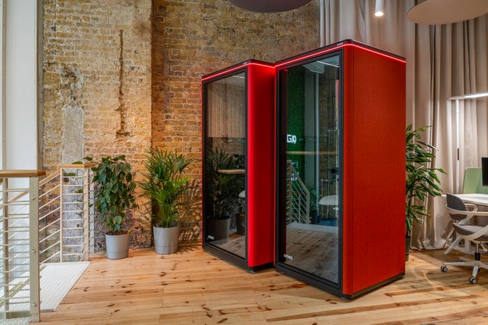 Omni Booths