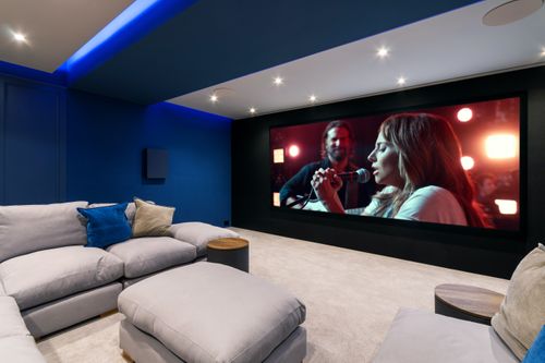 Is this the ultimate basement room ? Snooker and Cinema all in one.
