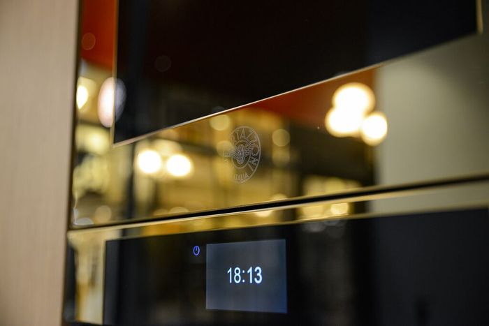 Bertazzoni Modern Series mirrored oven
