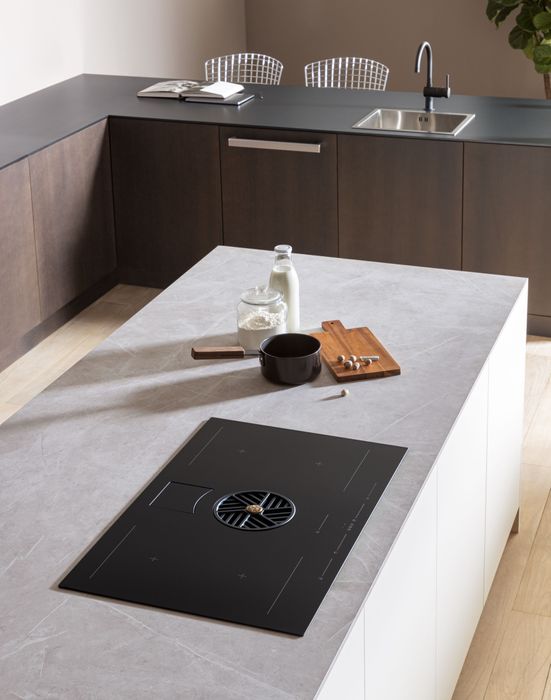 Bertazzoni Modern Series 80cm induction hob with integrated extraction
