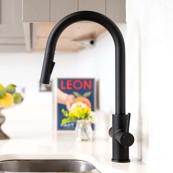 PULL OUT SPRAY | 4 IN 1 INSTANT BOILING WATER TAP | AQUATAP ULTRA | MATT BLACK