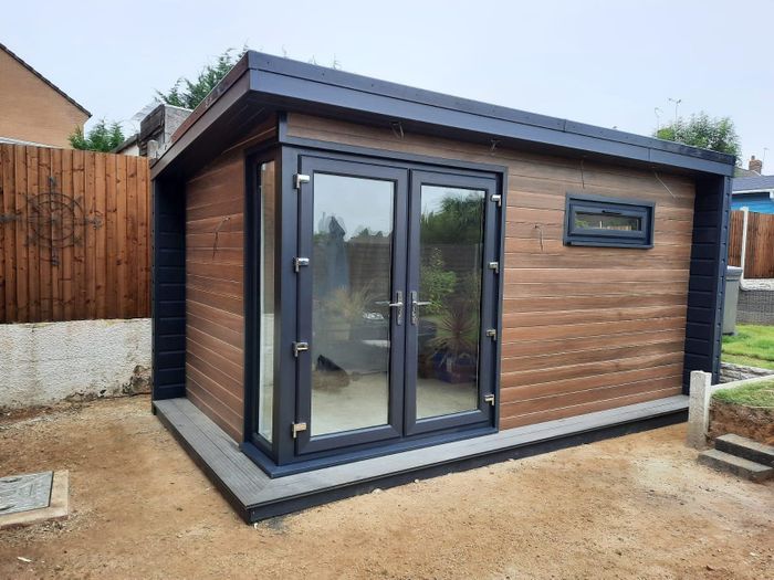 SUPERIOR GARDEN ROOMS