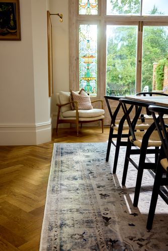 Rugs provided by Ruggable
