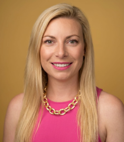 Claire Arrenburg - Feather & Black