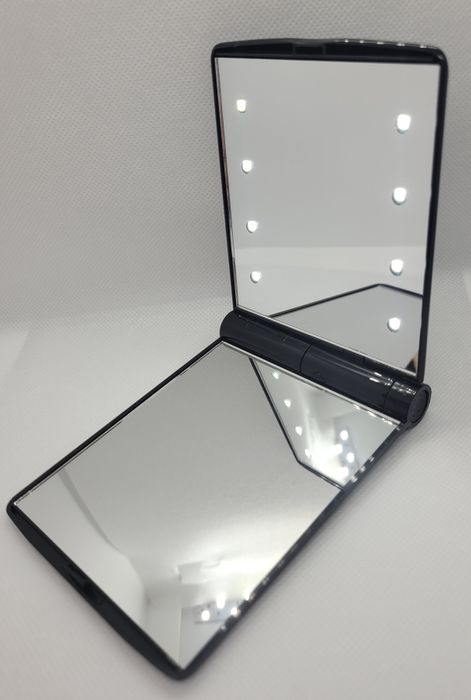 LED travel mirror