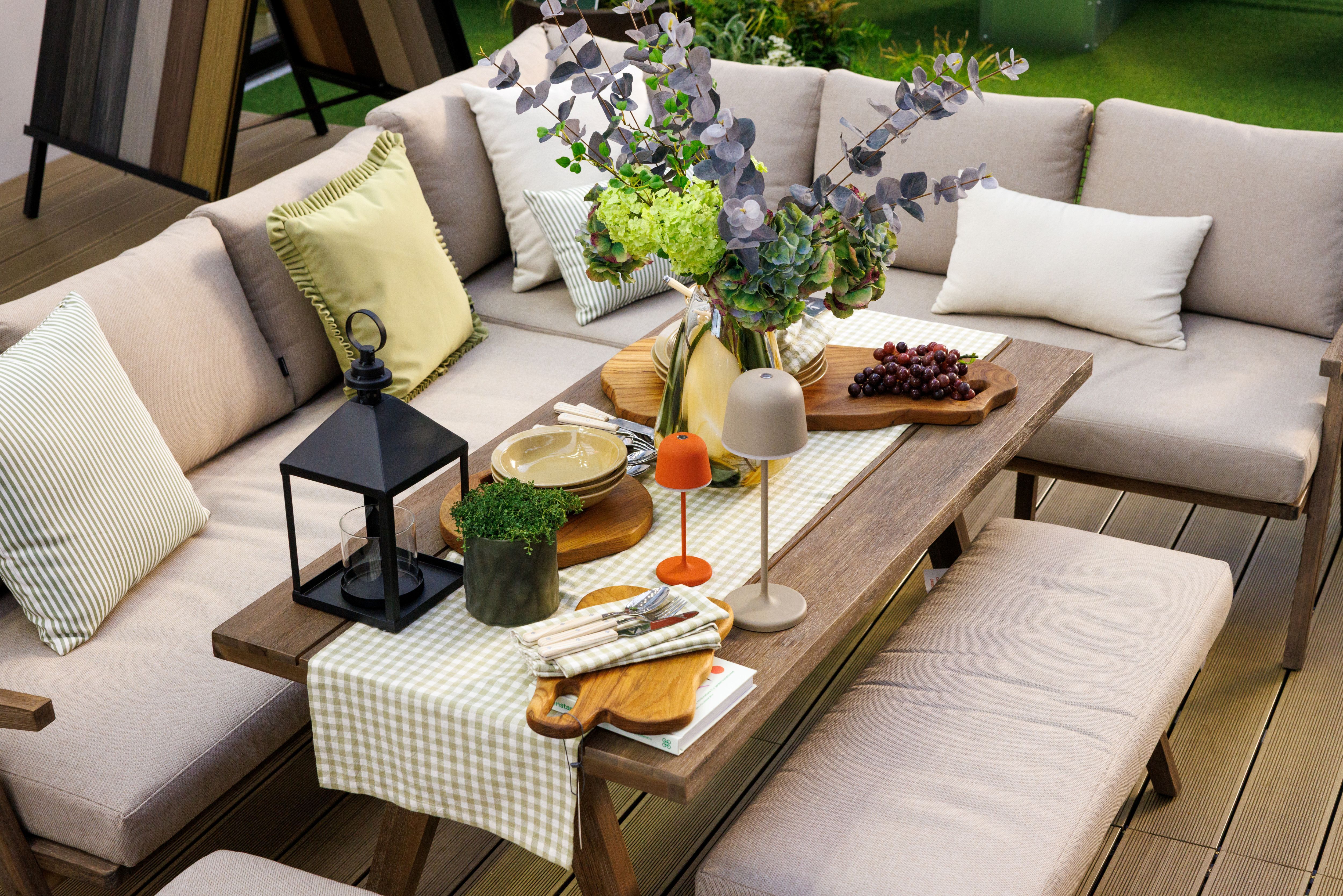 Alfresco Dining Garden