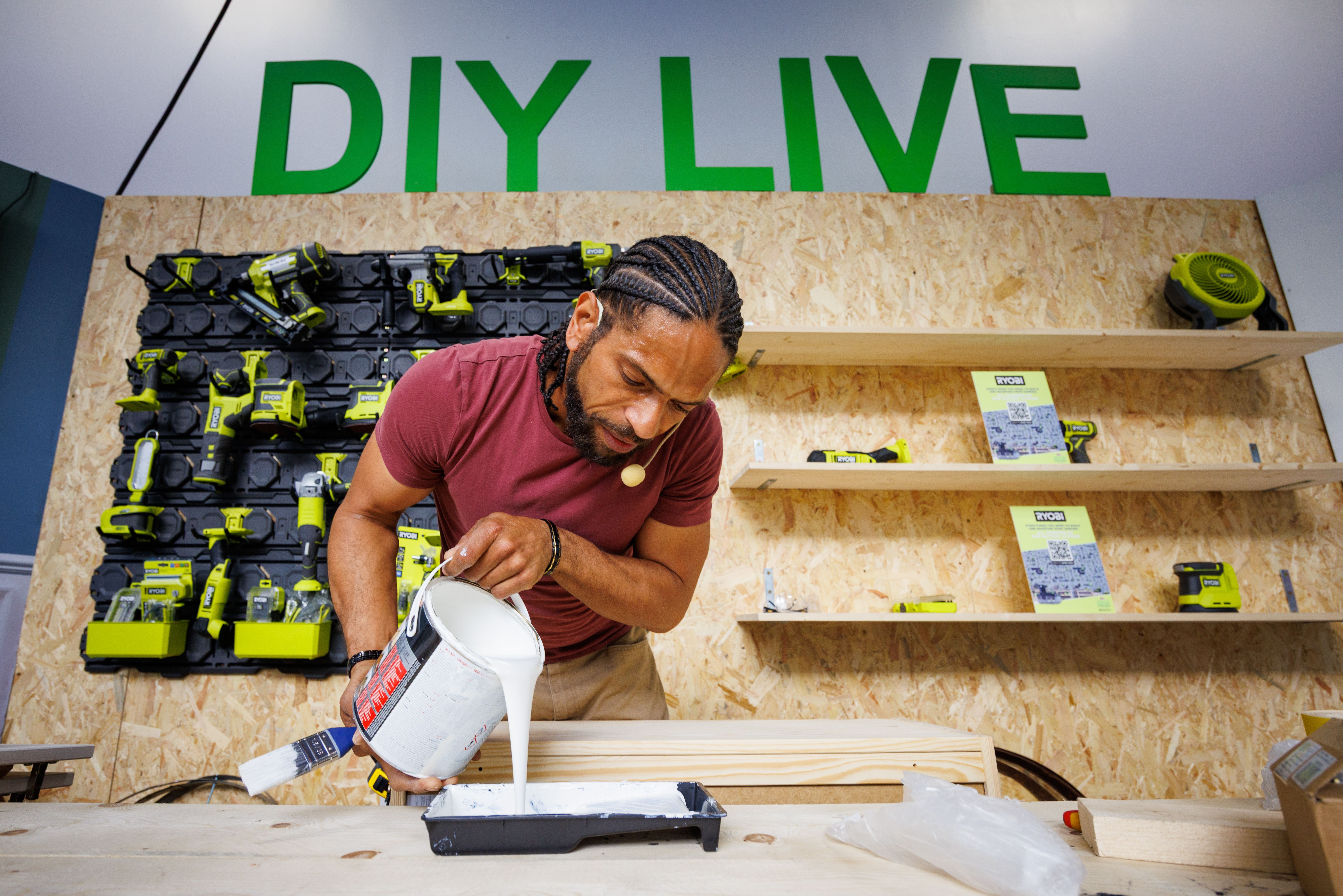 Rob pouring paint DIY Live
