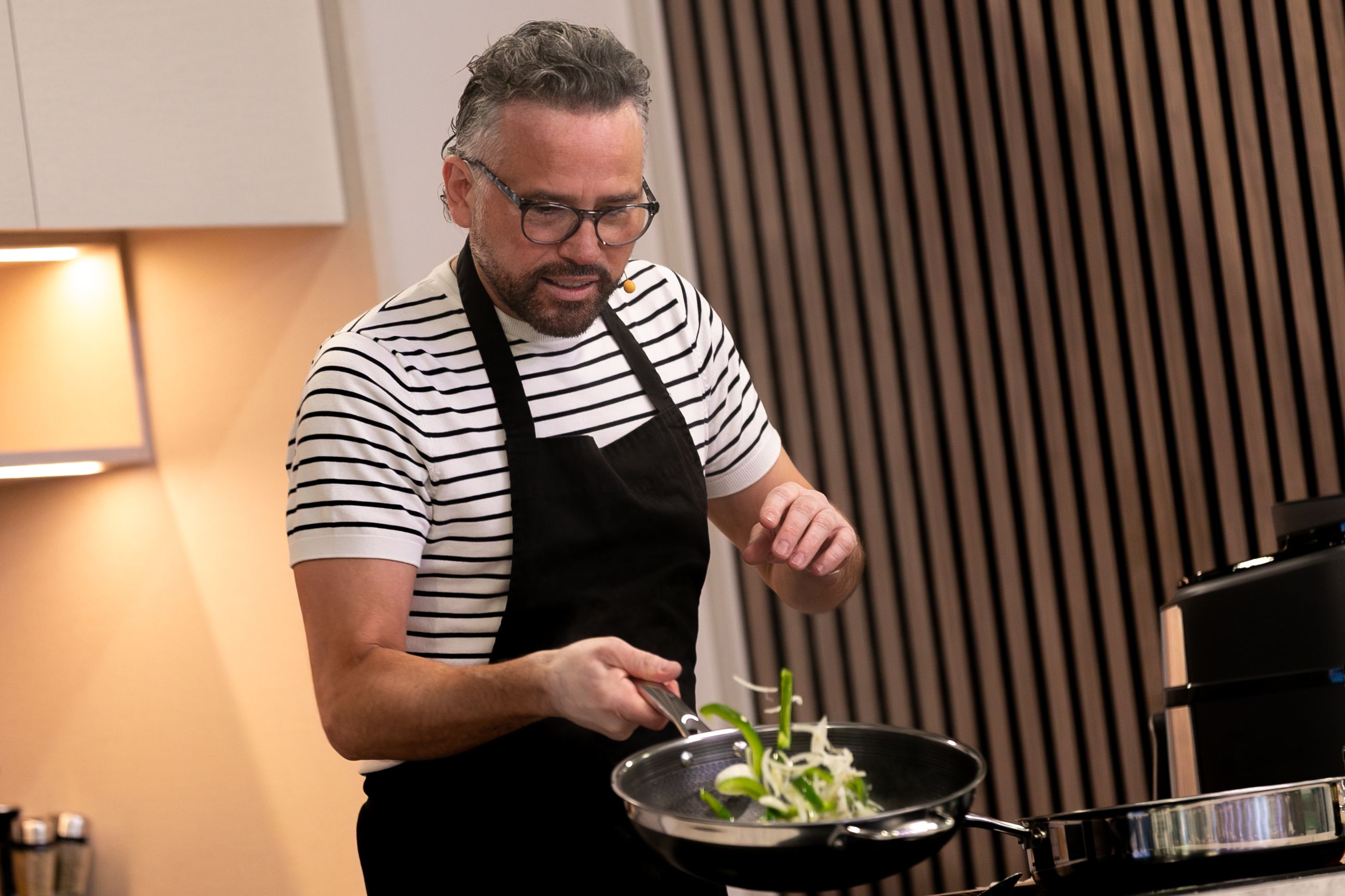 Dean Edwards flipping the pan