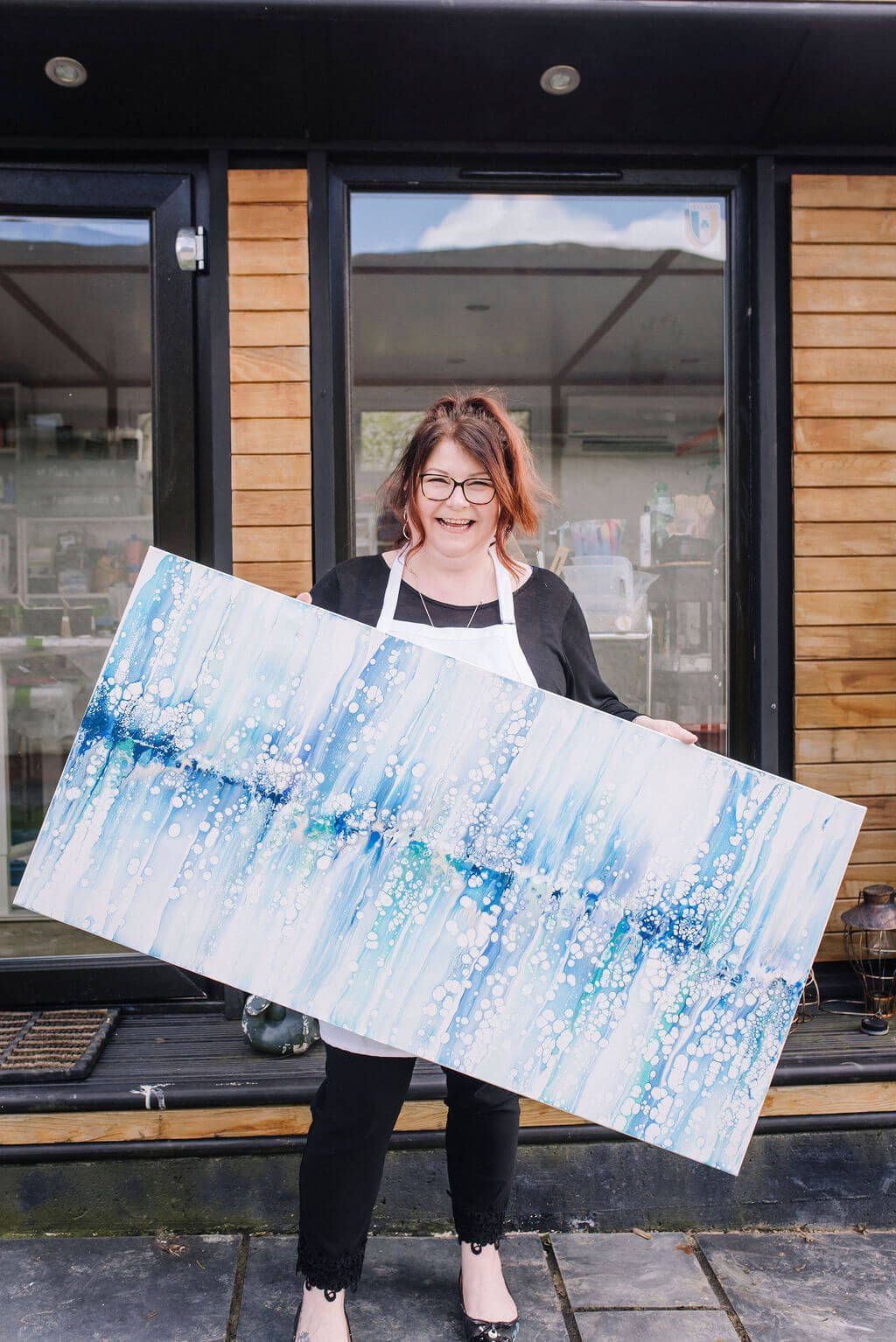 Acrylic Fluid Creations to Exhibit at the Ideal Home Show 2022