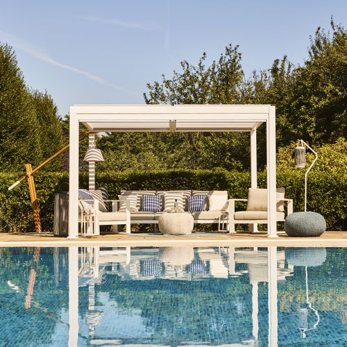 Rota Louvered Roof Pergola