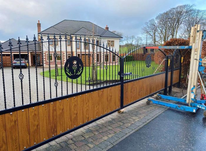 Bespoke Gates – Steel, Wrought Iron, Aluminium & Composite
