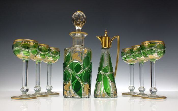 Decorative Decanting
