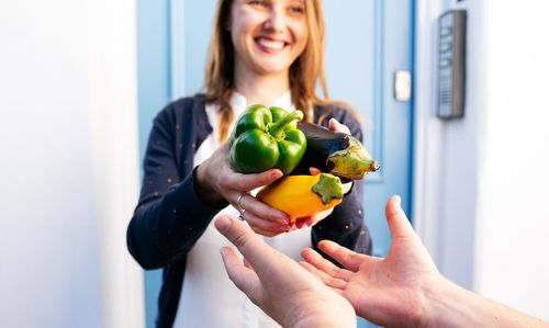 Prevent waste with Olio