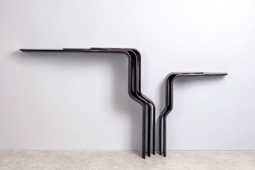 Conchiolin Console Table