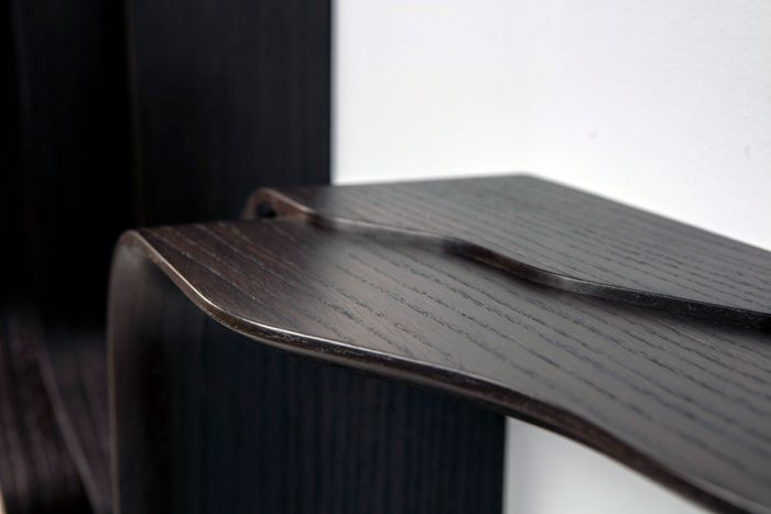 Conchiolin Console Table